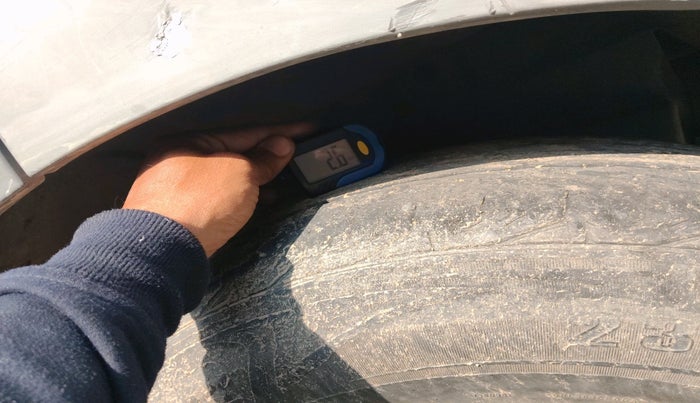 2014 Tata Safari 4X2 LX DICOR, Diesel, Manual, 1,30,629 km, tyre