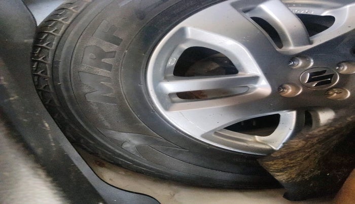 2012 Maruti Swift Dzire ZDI, Diesel, Manual, 1,51,369 km, tyre