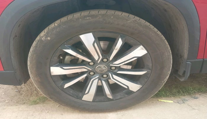 2019 MG HECTOR SHARP 1.5 DCT PETROL, Petrol, Automatic, 88,924 km, tyre