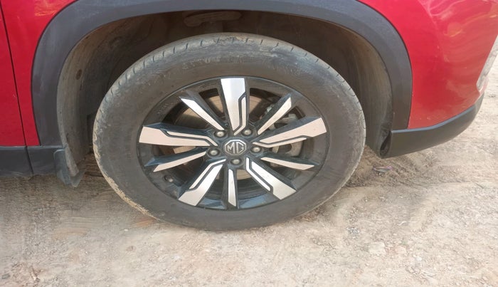 2019 MG HECTOR SHARP 1.5 DCT PETROL, Petrol, Automatic, 88,924 km, tyre