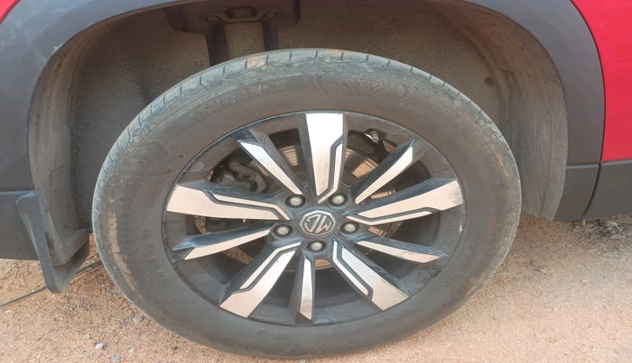 2019 MG HECTOR SHARP 1.5 DCT PETROL, Petrol, Automatic, 88,924 km, tyre