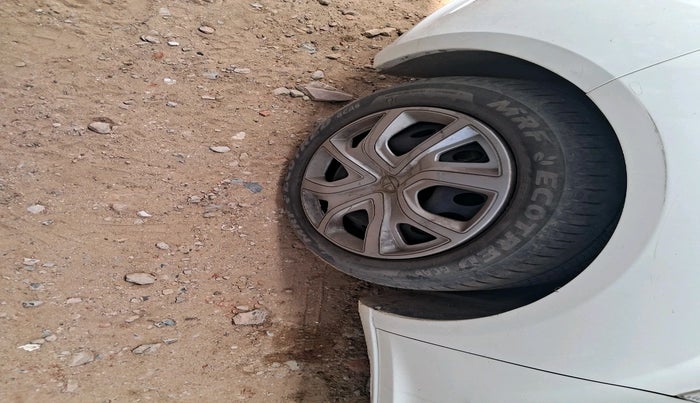 2023 Tata ALTROZ XM PLUS CNG, CNG, Manual, 49,887 km, tyre