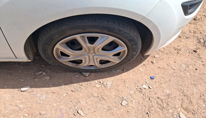 2023 Tata ALTROZ XM PLUS CNG, CNG, Manual, 49,887 km, tyre