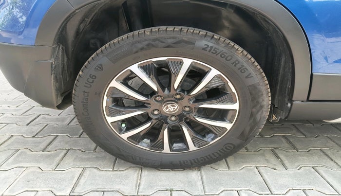 2022 Toyota URBAN CRUISER PREMIUM GRADE AT, Petrol, Automatic, 49,698 km, tyre