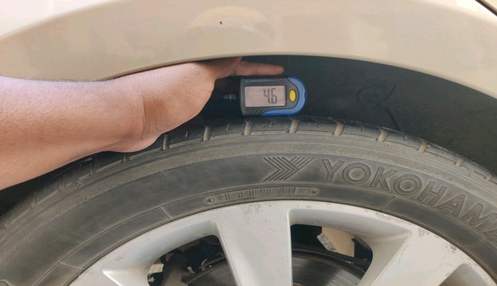 2011 Hyundai Verna FLUIDIC 1.6 VTVT SX, Petrol, Manual, 1,40,009 km, tyre