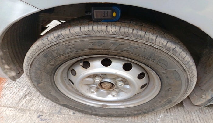 2015 Hyundai Eon ERA +, Petrol, Manual, 32,513 km, tyre