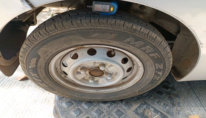 2015 Hyundai Eon ERA +, Petrol, Manual, 32,513 km, tyre