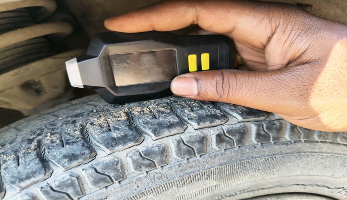 2005 Hyundai Santro Xing XO, Petrol, Manual, 85,983 km, tyre