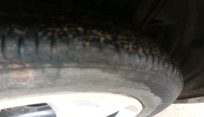 2017 Tata Tiago XT PETROL, Petrol, Manual, 26,250 km, tyre