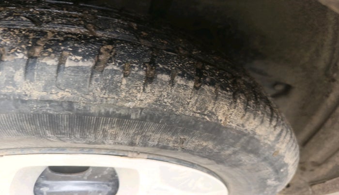 2017 Tata Tiago XT PETROL, Petrol, Manual, 26,250 km, tyre