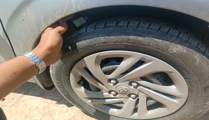 2020 Hyundai AURA S 1.2, Petrol, Manual, 93,003 km, tyre