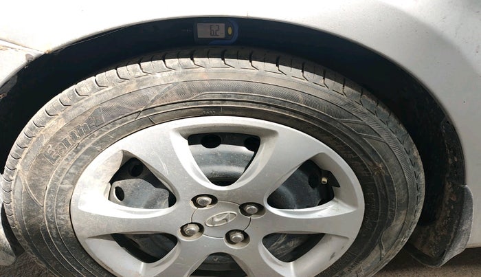 2011 Hyundai Verna FLUIDIC 1.6 VTVT EX, Petrol, Manual, 73,859 km, tyre