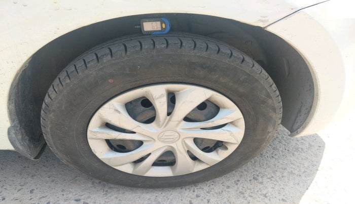 2018 Maruti Swift VXI AMT, Petrol, Automatic, 57,477 km, tyre