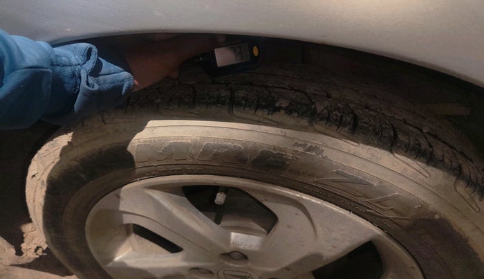 2016 Honda City 1.5L I-VTEC V MT, Petrol, Manual, 1,82,116 km, tyre