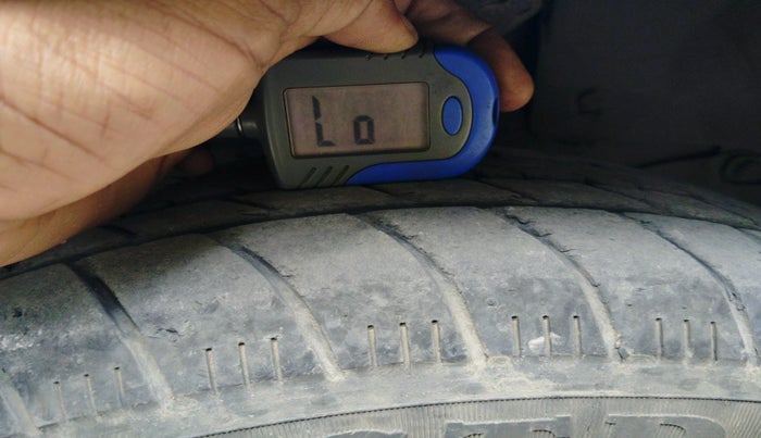 2013 Honda Brio S MT, Petrol, Manual, 47,420 km, tyre