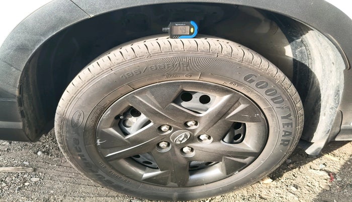 2024 Hyundai VENUE SX 1.2 PETROL, Petrol, Manual, 16,440 km, tyre