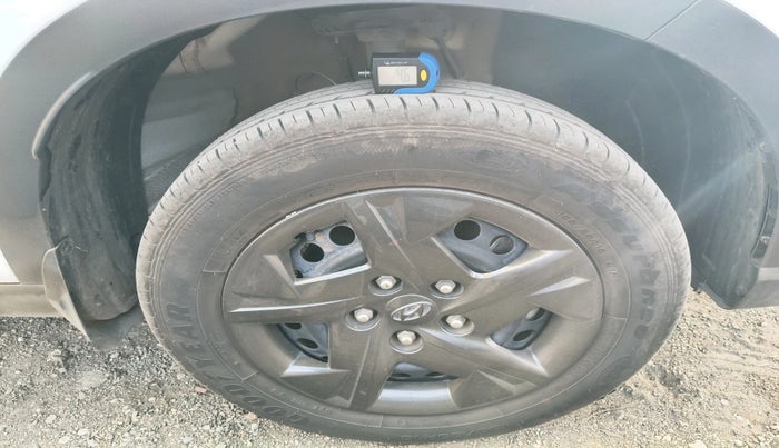 2024 Hyundai VENUE SX 1.2 PETROL, Petrol, Manual, 16,440 km, tyre