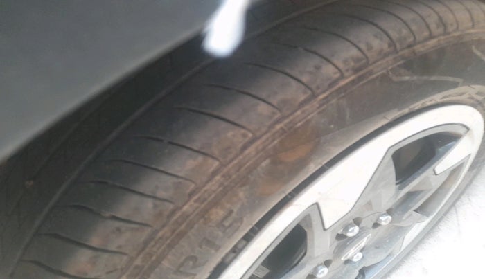 2025 Hyundai EXTER SX 1.2 MT, Petrol, Manual, 5,128 km, tyre