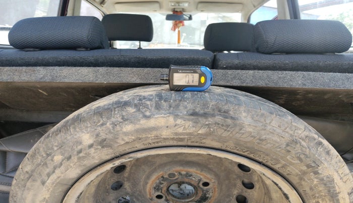 2012 Maruti Wagon R 1.0 VXI, Petrol, Manual, 1,42,812 km, tyre