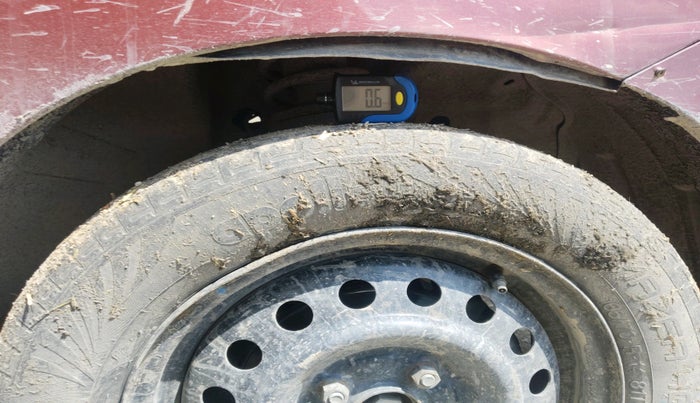 2012 Maruti Wagon R 1.0 VXI, Petrol, Manual, 1,42,812 km, tyre