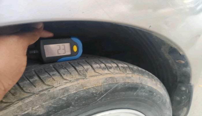 2013 Hyundai i20 SPORTZ 1.4 CRDI, Diesel, Manual, 1,31,407 km, tyre