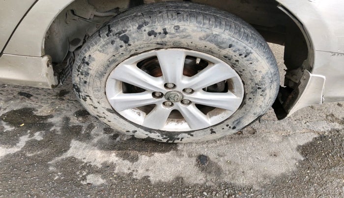 2011 Toyota Corolla Altis G DIESEL, Diesel, Manual, 88,005 km, tyre