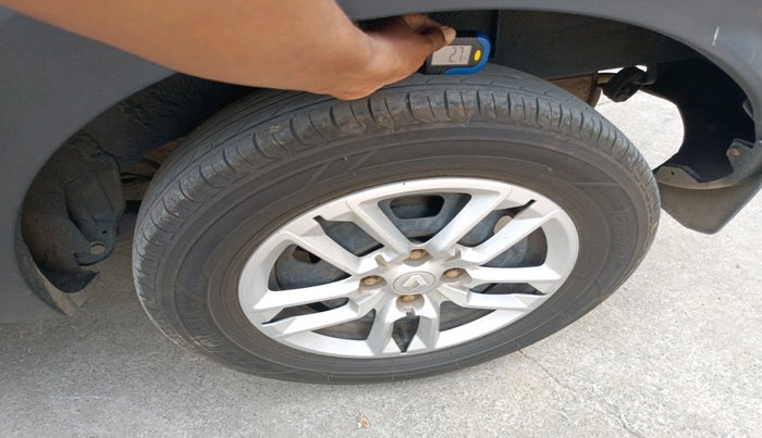 2023 Renault TRIBER RXT, Petrol, Manual, 80,925 km, tyre