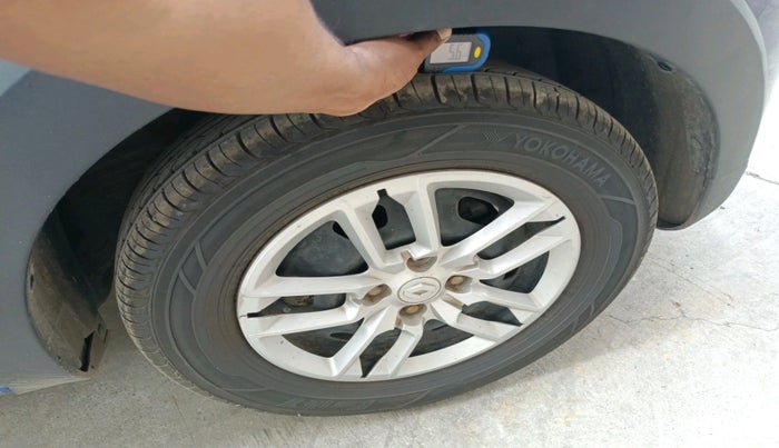 2023 Renault TRIBER RXT, Petrol, Manual, 80,925 km, tyre