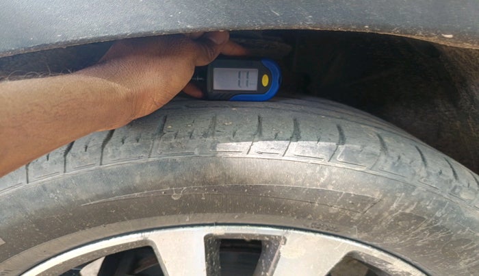 2019 Nissan Kicks XV PREMIUM O DUAL TONE DIESEL, Diesel, Manual, 83,760 km, tyre