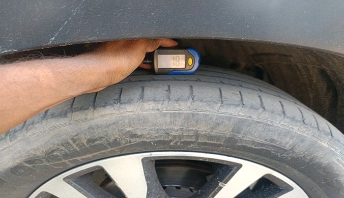 2019 Nissan Kicks XV PREMIUM O DUAL TONE DIESEL, Diesel, Manual, 83,760 km, tyre