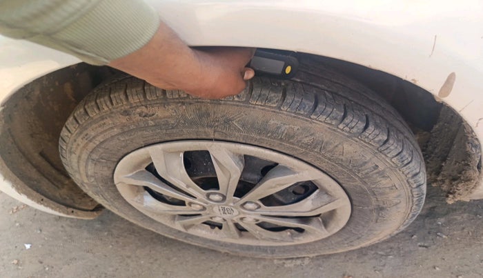 2014 Maruti Swift VDI, Diesel, Manual, 1,27,581 km, tyre