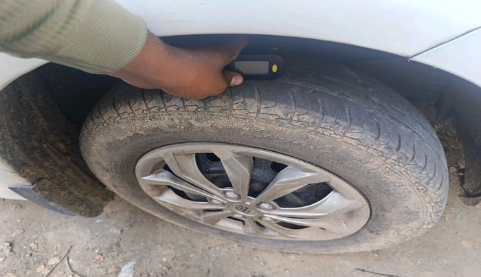 2014 Maruti Swift VDI, Diesel, Manual, 1,27,581 km, tyre