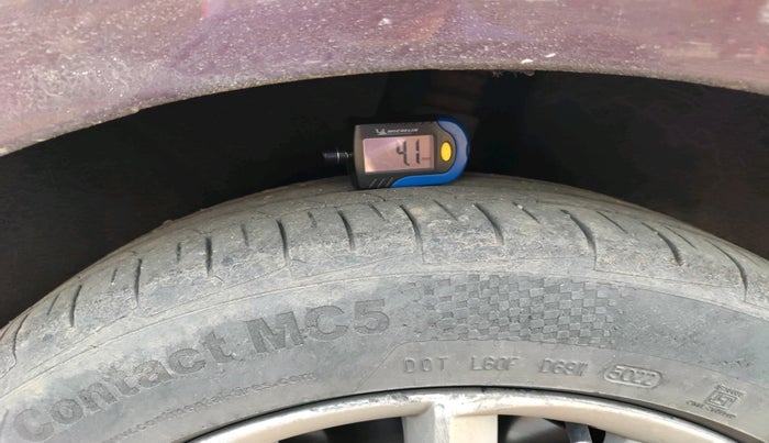 2014 Skoda Superb ELEGANCE 2.0 TDI CR AT, Diesel, Automatic, 86,834 km, tyre