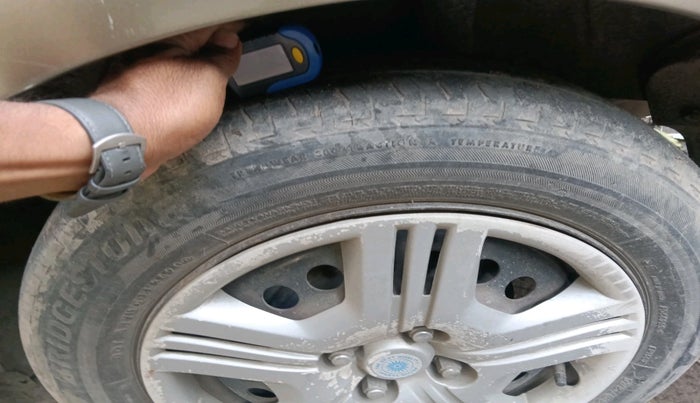 2011 Honda City 1.5L I-VTEC S MT, Petrol, Manual, 1,80,556 km, tyre