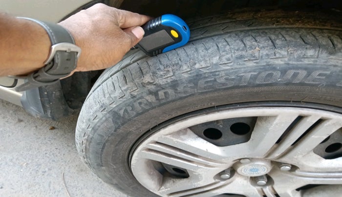 2011 Honda City 1.5L I-VTEC S MT, Petrol, Manual, 1,80,556 km, tyre