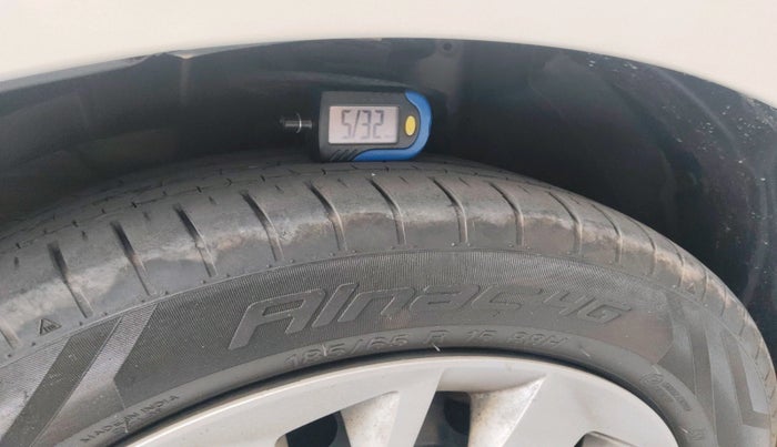 2022 Toyota Glanza S AMT, Petrol, Automatic, 93,994 km, tyre