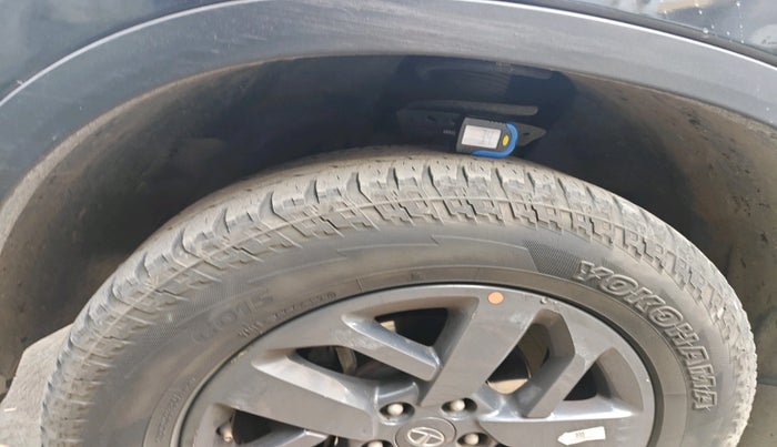 2023 Tata Harrier XT PLUS 2.0L KRYOTEC DARK EDITON, Diesel, Manual, 1,01,788 km, tyre