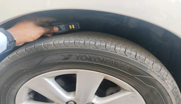 2015 Toyota Corolla Altis G PETROL, Petrol, Manual, 76,714 km, tyre