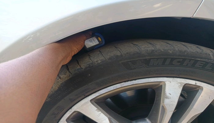 2014 Mercedes Benz E Class E 250 CDI AVANTGARDE, Diesel, Automatic, 71,618 km, tyre