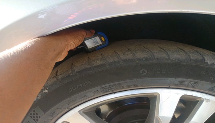 2014 Mercedes Benz E Class E 250 CDI AVANTGARDE, Diesel, Automatic, 71,618 km, tyre