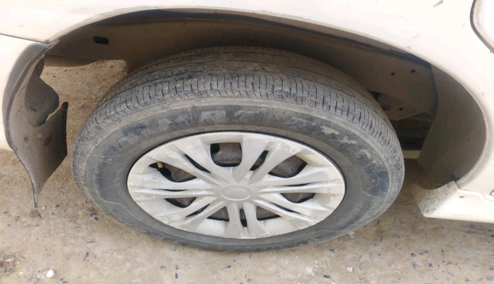 2013 Toyota Innova 2.5 GX 8 STR, Diesel, Manual, 3 km, tyre