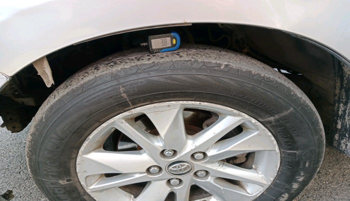 2016 Toyota Innova Crysta 2.4 GX 8 STR, Diesel, Manual, 1,75,616 km, tyre