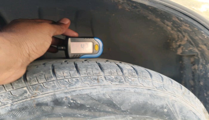 2018 Maruti Dzire VDI, Diesel, Manual, 91,343 km, tyre