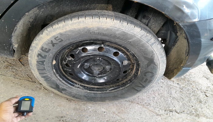 2014 Maruti Swift VDI, Diesel, Manual, 1,58,003 km, tyre