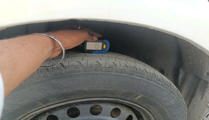 2015 Maruti Swift LXI, CNG, Manual, 3,47,787 km, tyre