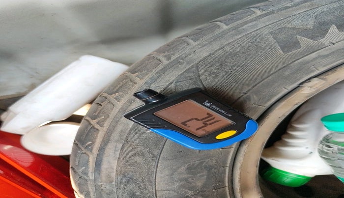 2013 Hyundai Verna FLUIDIC 1.6 CRDI EX, Diesel, Manual, 1,12,432 km, tyre