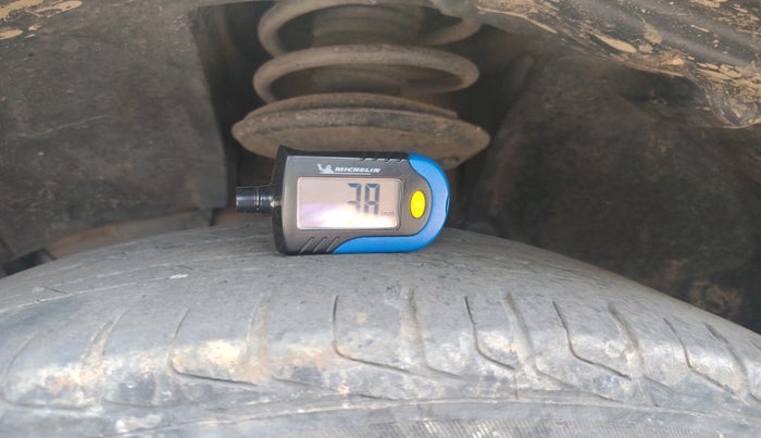 2014 Renault Duster 85 PS RXL DIESEL, Diesel, Manual, 1,72,849 km, tyre