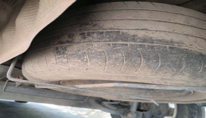 2014 Renault Duster 85 PS RXL DIESEL, Diesel, Manual, 1,72,849 km, tyre