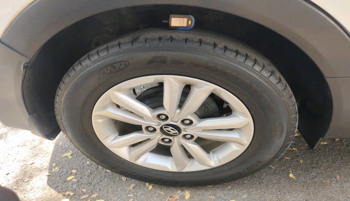 2015 Hyundai Creta  SX 1.6 Petrol , Petrol, Manual, 74,707 km, tyre