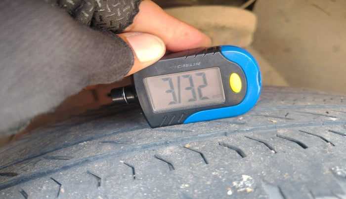 2012 Mahindra XUV500 W8, Diesel, Manual, 1,19,731 km, tyre